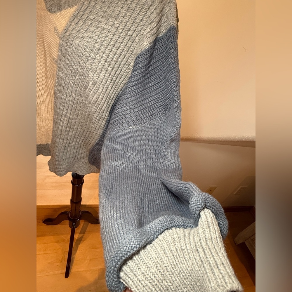 Altar’d State : Color-block Sweater - Picture 5 of 11
